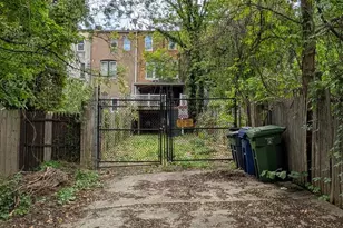 2431 Calvert Street N, Baltimore, MD 21218 - Photo 31