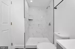 2828 Lake Ave, Baltimore, MD 21213 - Photo 21