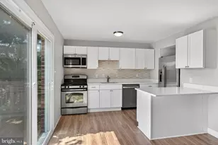647 Charraway Rd, Baltimore, MD 21229 - Photo 17