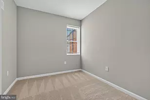 1725 E Oliver St, Baltimore, MD 21213 - Photo 15