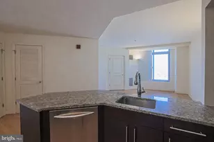 675 President St, Baltimore, MD 21202 - Photo 7