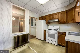 1016 W 38th St, Baltimore, MD 21211 - Photo 11