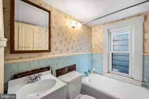 1016 W 38th St, Baltimore, MD 21211 - Photo 21