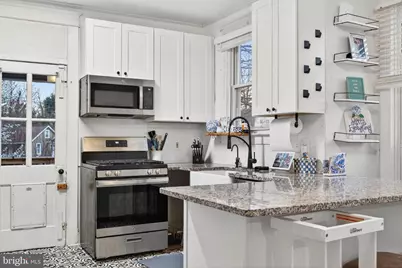303 E Melrose Avenue, Baltimore, MD 21212 - Photo 5