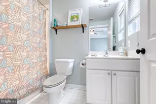 25 Yogurt Ln, Baltimore, MD 21231 - Photo 29
