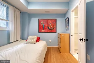 25 Yogurt Ln, Baltimore, MD 21231 - Photo 15