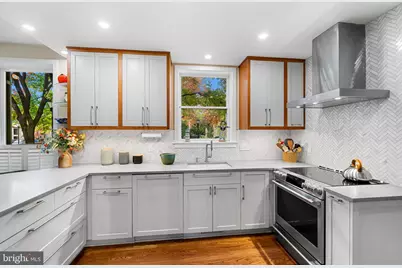 121 W Lee Street, Baltimore, MD 21201 - Photo 17