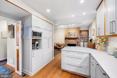 121 W Lee Street, Baltimore, MD 21201 - Photo 19