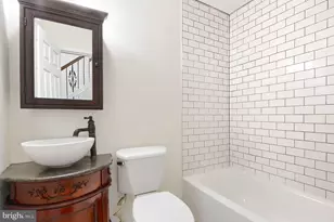 2331 N Calvert St, Baltimore, MD 21218 - Photo 37