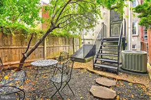 2331 N Calvert St, Baltimore, MD 21218 - Photo 57