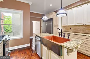 2331 N Calvert St, Baltimore, MD 21218 - Photo 21