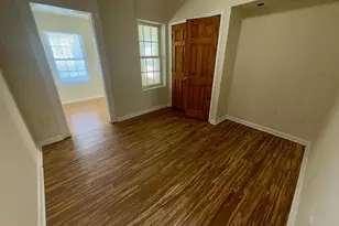 402 E 28th Street E, Baltimore, MD 21218 - Photo 7