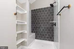 1016 W Fayette St, Baltimore, MD 21223 - Photo 25