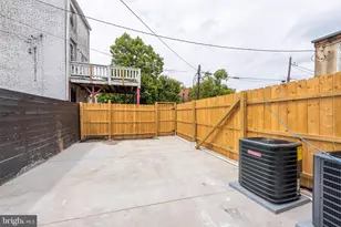 1016 W Fayette St, Baltimore, MD 21223 - Photo 29