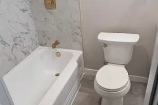 4718 Parkside Dr, Baltimore, MD 21206 - Photo 13