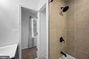 2011 N Pulaski St, Baltimore, MD 21217 - Photo 17