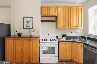 459 W 24th Street, Baltimore, MD 21211 - Photo 9