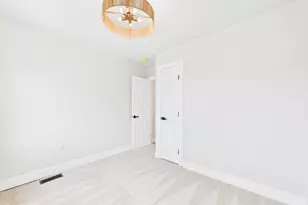 1744 Llewelyn Ave, Baltimore, MD 21213 - Photo 35