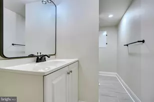 6504 Rosemont Ave, Baltimore, MD 21206 - Photo 51