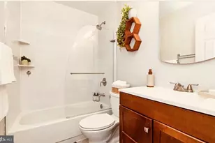 14 N Wolfe Street N, Baltimore, MD 21231 - Photo 17