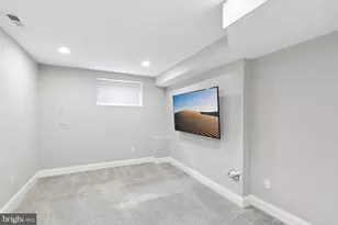 322 S Clinton Street S, Baltimore, MD 21224 - Photo 23