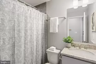 322 S Clinton Street S, Baltimore, MD 21224 - Photo 37