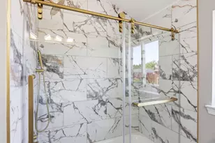 642 Queensgate Rd, Baltimore, MD 21229 - Photo 17
