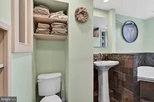 18 S Washington St, Baltimore, MD 21231 - Photo 23