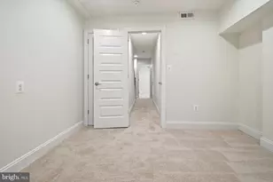 133 S Robinson Street S, Baltimore, MD 21224 - Photo 31