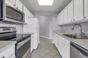 23 Pierside Dr, Baltimore, MD 21230 - Photo 11