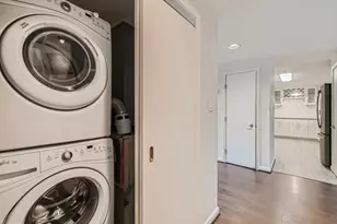 250 President St, Baltimore, MD 21202 - Photo 11
