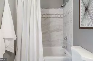 400 S Augusta Ave, Baltimore, MD 21229 - Photo 11