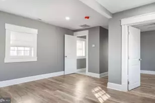 400 S Augusta Ave, Baltimore, MD 21229 - Photo 13