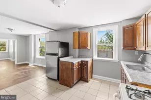 2056 Griffis Ave, Baltimore, MD 21230 - Photo 9