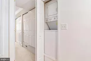 918 S Ellwood Ave, Baltimore, MD 21224 - Photo 25