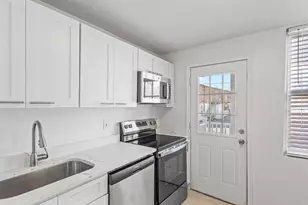 804 Unetta Ave, Baltimore, MD 21229 - Photo 9