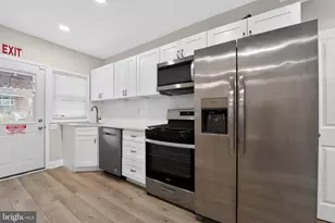 4019 Bareva Rd, Baltimore, MD 21215 - Photo 15
