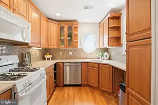 372 Homeland Southway, Baltimore, MD 21212 - Photo 13