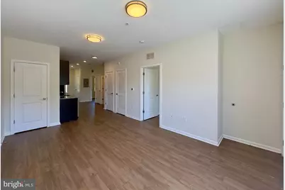 4907 Hamilton Avenue #4907-B, Baltimore, MD 21206 - Photo 9