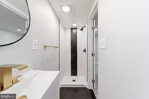 921 Mt Holly St, Baltimore, MD 21229 - Photo 37