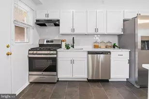 3901 Bartwood Rd, Baltimore, MD 21215 - Photo 9
