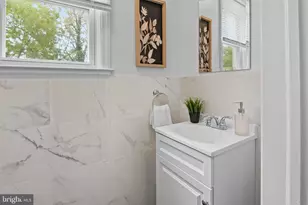 3901 Bartwood Rd, Baltimore, MD 21215 - Photo 11