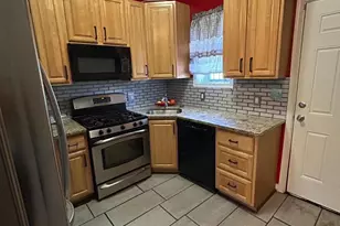 1215 N Caroline St, Baltimore, MD 21213 - Photo 9