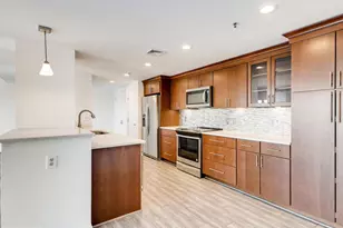 250 President St, Baltimore, MD 21202 - Photo 1