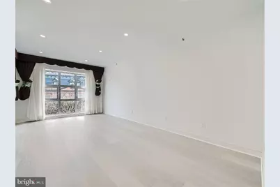 250 President Street #211, Baltimore, MD 21202 - Photo 9