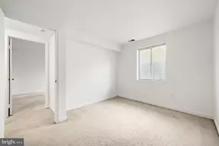 140 W Barre St, Baltimore, MD 21201 - Photo 15