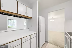 140 W Barre St, Baltimore, MD 21201 - Photo 11
