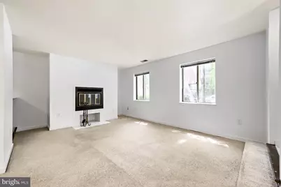 140 W Barre Street, Baltimore, MD 21201 - Photo 5