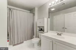 23 Pierside Dr, Baltimore, MD 21230 - Photo 21