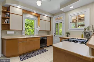 707 Brookwood Rd, Baltimore, MD 21229 - Photo 7